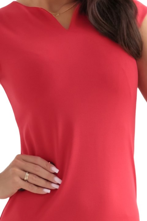 132-9 Klasyczna dopasowana sukienka w kolorze czerwonym - XL