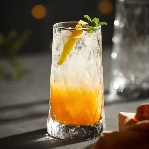 Szklanka falowana wysoka 475 ml grube szkło 1szt SZK184 Szklanka falowana wysoka 475 ml grube szkło 1szt SZK184