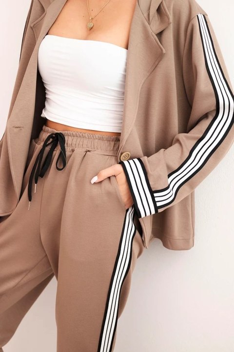 Komplet damski S–L z wiskozą – kolor fango, sportowa elegancja. Komplet damski S–L z wiskozą – kolor fango, sportowa elegancja.