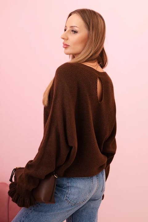 Sweter damski z dzianiny moherowej, wycięcie na plecach, modny casualowy styl.