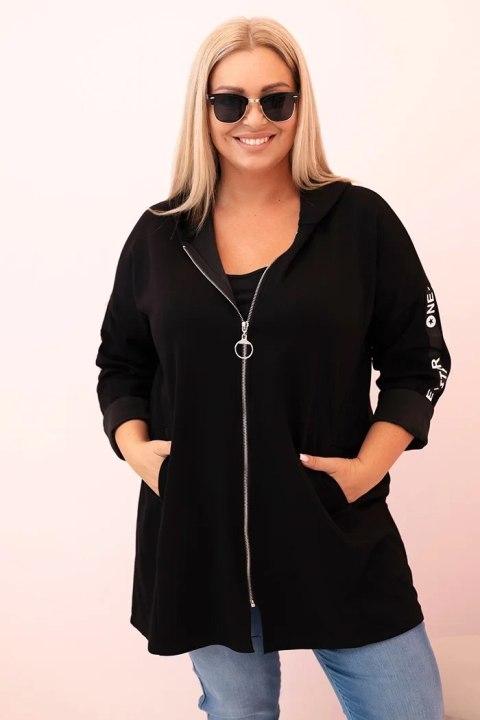 Bluza damska Plus Size czarna z kapturem i nadrukiem Bluza damska Plus Size czarna z kapturem i nadrukiem