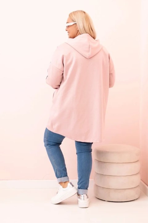 Stylowa bluza Plus Size z wydłużonym tyłem – pudrowy róż Stylowa bluza Plus Size z wydłużonym tyłem – pudrowy róż