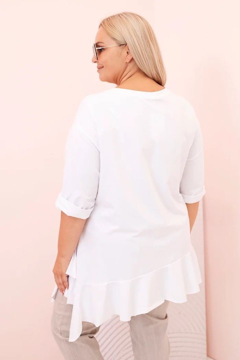 Casualowa bluzka bawełniana Plus Size – kolor biały, falbana, luźny fason. Casualowa bluzka bawełniana Plus Size – kolor biały, falbana, luźny fason.