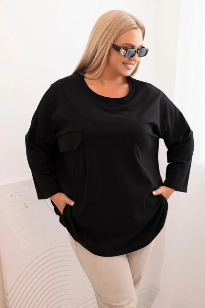 Czarna Bluzka Plus Size z Bawełną, Kieszenią i Rękawem 3/4 | Stylowy Wieszak