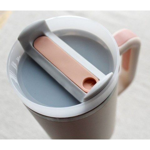 ubek z uchwytem i słomką – pojemność 1000 ml, kolor kremowy, funkcjonalny design.