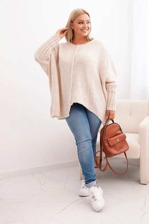 Sweter Plus Size beżowy z szerokimi rękawami i luźnym krojem – idealny na co dzień. Sweter Plus Size beżowy z szerokimi rękawami i luźnym krojem – idealny na co dzień.
