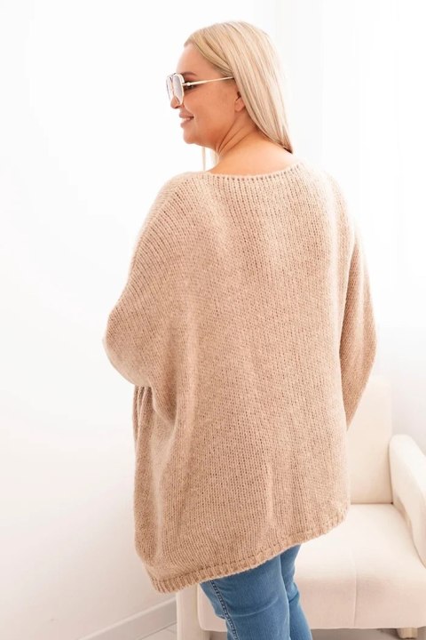 Stylowy camelowy sweter dla kobiet Plus Size – luźny krój, szerokie rękawy, dzianina z akrylem.