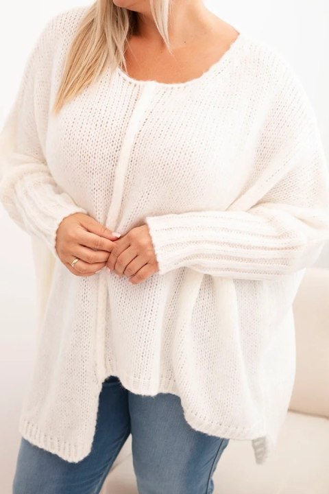 Ciepły sweter Plus Size ecru z szerokimi rękawami – fason 2XL–4XL, włoska jakość. Ciepły sweter Plus Size ecru z szerokimi rękawami – fason 2XL–4XL, włoska jakość.