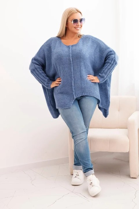 Niebieski sweter oversize dla kobiet Plus Size – rękawy 3/4, klasyczny krój, włoska dzianina. Niebieski sweter oversize dla kobiet Plus Size – rękawy 3/4, klasyczny krój, włoska dzianina.