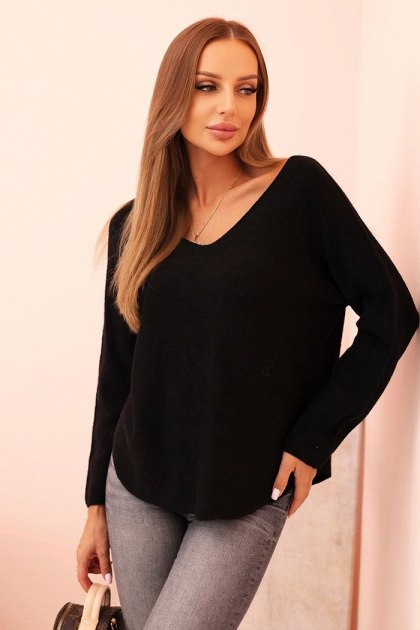 Sweter damski czarny z wiskozą i dekoltem w serek – Stylowy Wieszak