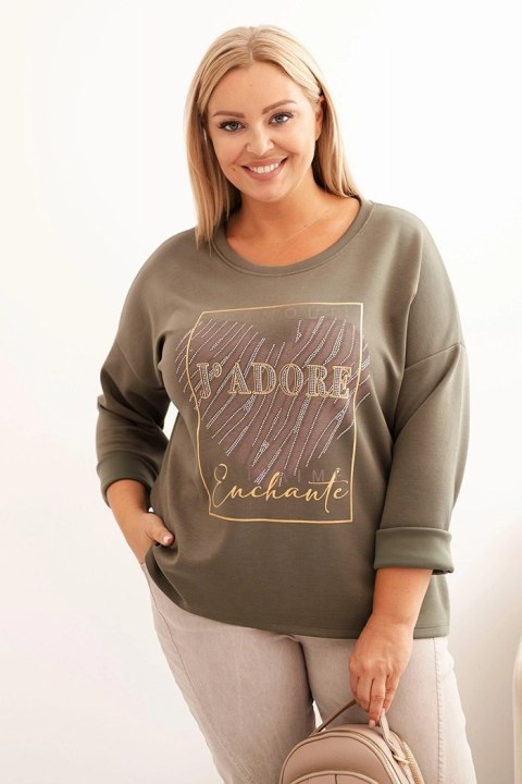 Modelka w stylowej bluzie Plus Size khaki