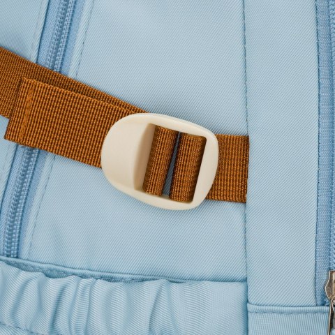 Plecak szkolny błękitny z kieszeniami i paskami kompresyjnymi