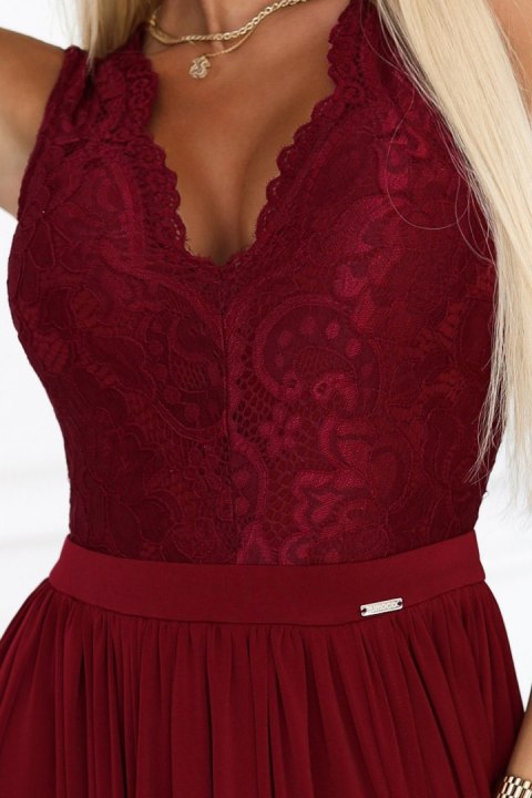 211-8 LEA długa suknia z koronkowym dekoltem i rozcięciem na nogę - bordowa - S