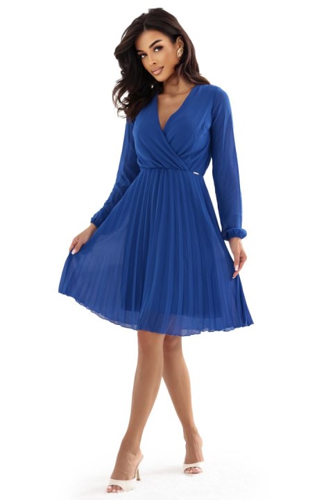 313-18 ISABELLE Elegancka plisowana sukienka z dekoltem i długim rękawkiem - chabrowa - XS