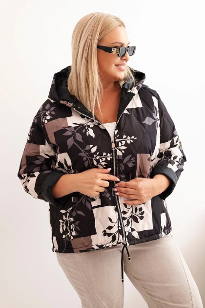 Kurtka damska Plus Size oversize czarna z kapturem i wydłużonym tyłem – ocieplana