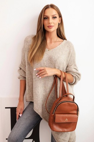 Sweter damski wełniany asymetryczny Plus Size z dekoltem V – ciemny beżowy, włoska produkcja
