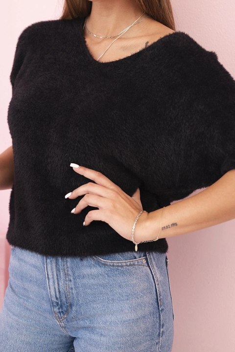 Modny sweter damski czarny, puszysty materiał, uniwersalny rozmiar