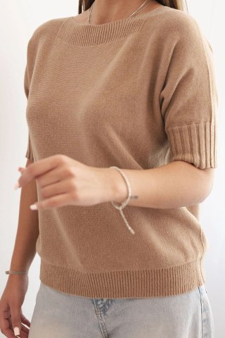 Sweter damski oversize camelowy z wiskozy i wełny – krótki rękaw, włoska jakość