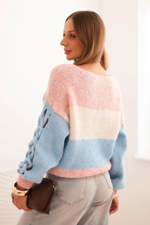 Modny sweter damski pastelowy z ozdobnymi rękawami