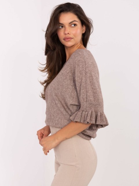 Modny sweter damski w kolorze fango z rękawem 3/4 – casual look