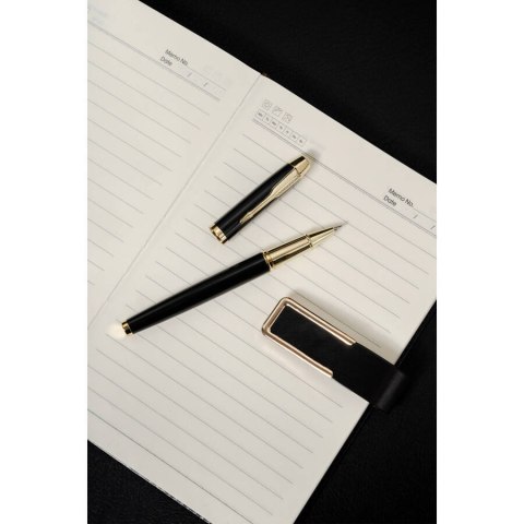 Elegancki zestaw prezentowy: czarny notes A5 i długopis z czarnym wkładem - Peterson