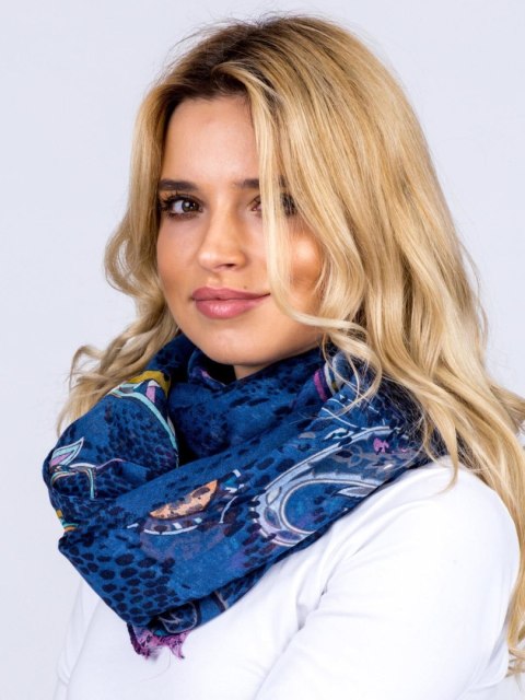Zwiewna chusta damska granatowa 100% wiskoza 180x101 cm