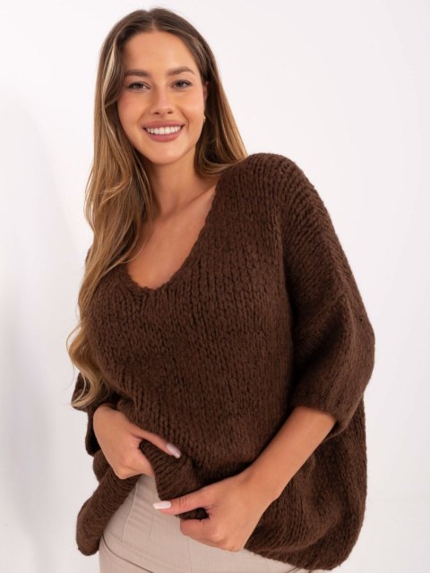 Modny sweter damski oversize brązowy z rękawem 3/4 – Stylowy Wieszak