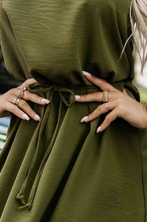 296-14 VICTORIA Trapezowa sukienka bez rękawków z wiązaniem w pasie - khaki - XXL