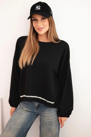 Bluza damska z ozdobnym wykończeniem i luźnym fasonem – czarna