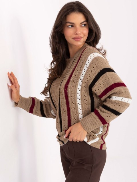 Beżowy sweter damski oversize nietoperz w paski – Stylowy Wieszak