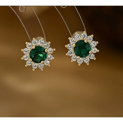 Modne kolczyki pozłacane 14k – zielony kamień otoczony cyrkoniami