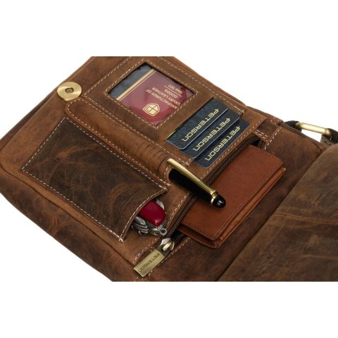 Poręczna listonoszka męska ze skóry naturalnej w brązowym kolorze ze złotymi okuciami - Peterson