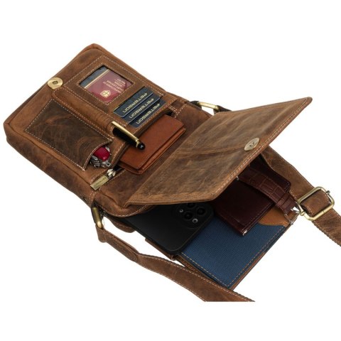 Poręczna listonoszka męska ze skóry naturalnej w brązowym kolorze ze złotymi okuciami - Peterson