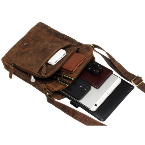 Skórzana listonoszka męska w brązowym kolorze zawieszona na regulowanym pasku - Peterson