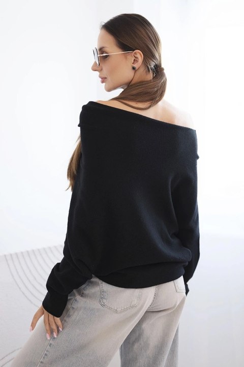Włoski sweter damski czarny z asymetrycznym dołem oversize