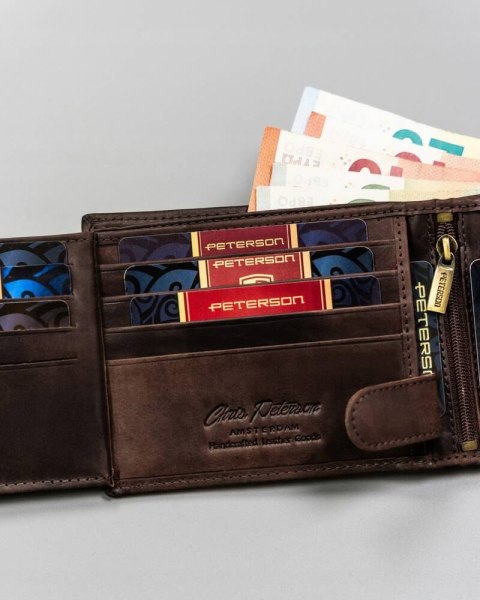 Duży, skórzany portfel męski z ozdobnym tłoczeniem - Peterson