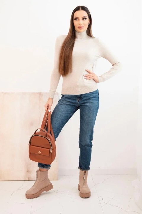 Dopasowany ciemnobeżowy sweter damski z klasycznym golfem