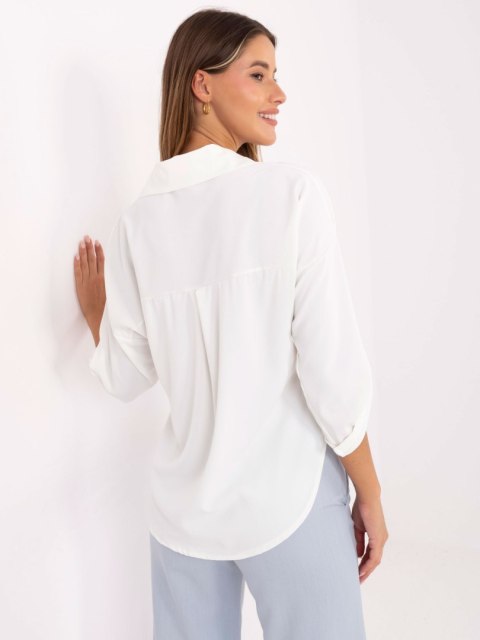 Stylowa koszula z kołnierzykiem w kolorze ecru – moda od Stylowy Wieszak