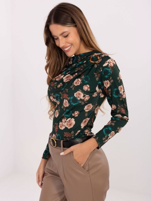 bluzka z ozdobnym detalem