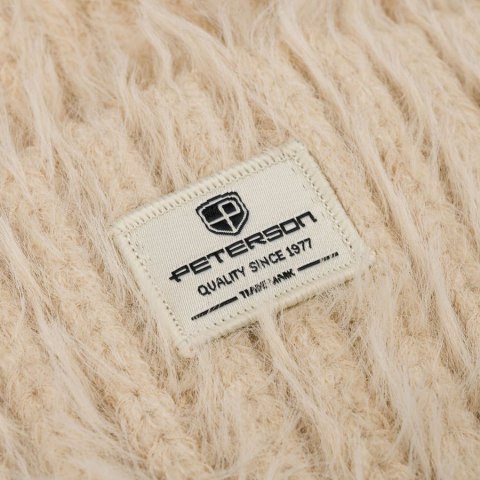 Beżowa czapka damska beanie wykonana z nylonu, pokryta fakturą imitującą futerko - Peterson