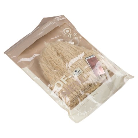 Beżowa czapka damska beanie wykonana z nylonu, pokryta fakturą imitującą futerko - Peterson