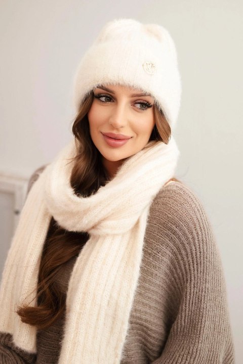 Komplet damski czapka i długi szalik z miękkiej przędzy ecru