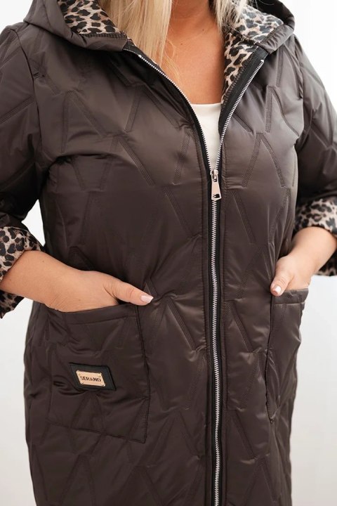 Kurtka damska pikowana Plus Size z podszewką w panterkę i kapturem brązowa
