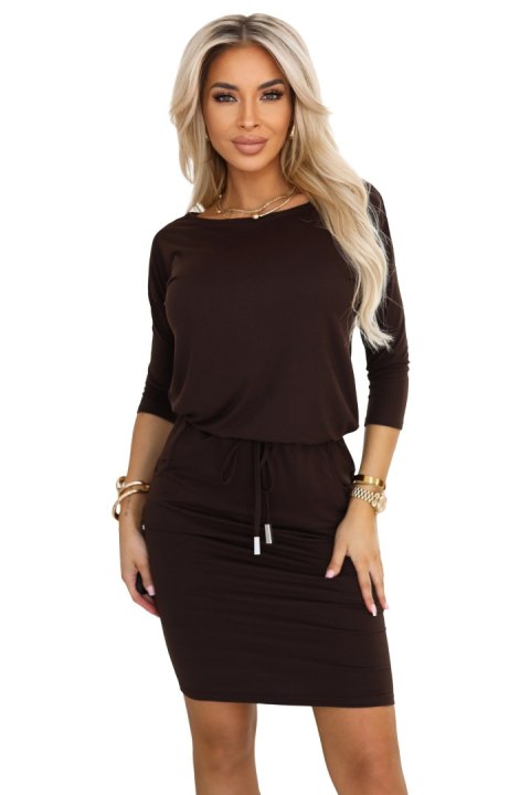 13-169 Sportowa sukienka midi z kieszonkami i wiązaniem w pasie - czekoladowy brąz - XXL