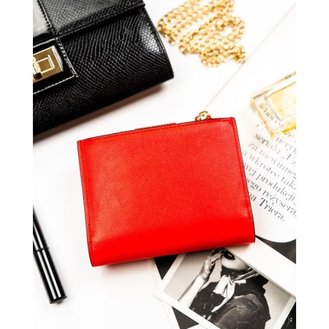 Czerwony portfel damski ze skóry ekologicznej zamykany na suwak i zatrzask - Peterson