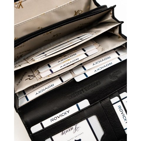 Duży, czarny, lakierowany portfel damski ze skóry naturalnej zamykany na zatrzask - Rovicky