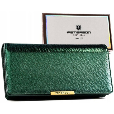 Zielony portfel damski ze skóry ekologicznej zamykany na zatrzask i suwak - Peterson