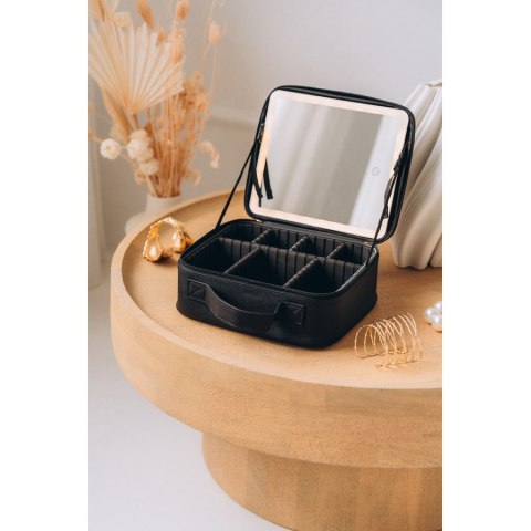 Czarna szkatułka na biżuterię wykonana ze skóry ekologicznej, zamykana suwakiem - Peterson