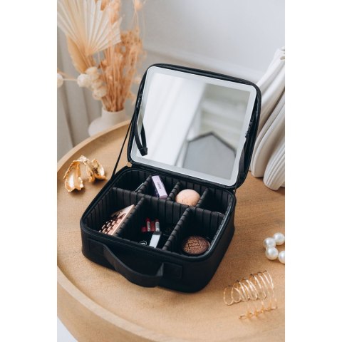 Czarna szkatułka na biżuterię wykonana ze skóry ekologicznej, zamykana suwakiem - Peterson