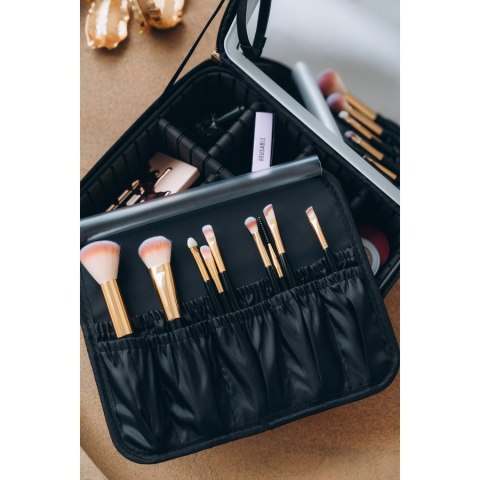 Czarna szkatułka na biżuterię wykonana ze skóry ekologicznej, zamykana suwakiem - Peterson